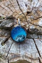 Load image into Gallery viewer, Classic #17 - Size 1.5 x 1.5&quot;
